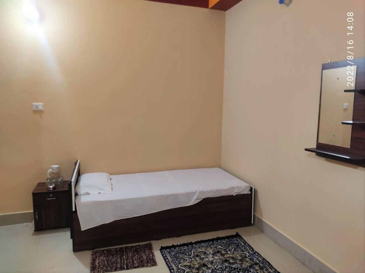 Kasahara - Homestay โบลปูร์ ภายนอก รูปภาพ